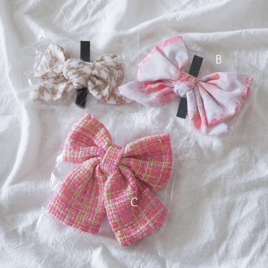 assorted bows